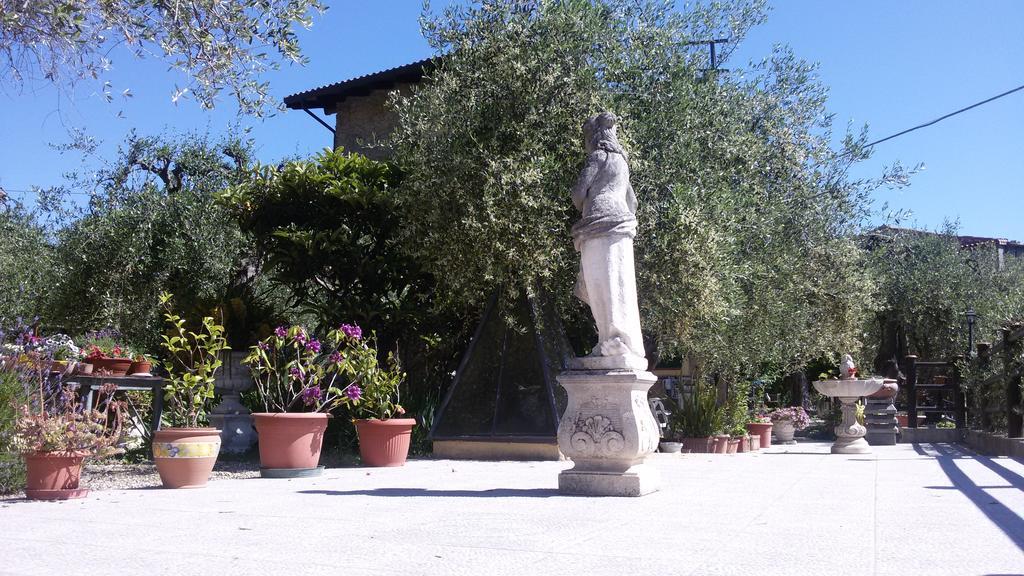 Locanda Dei Boi Vintimille Extérieur photo