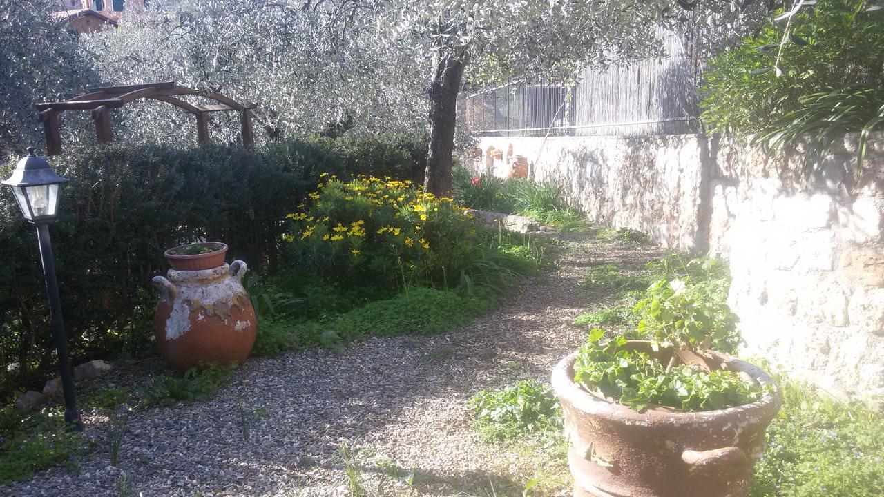 Locanda Dei Boi Vintimille Extérieur photo