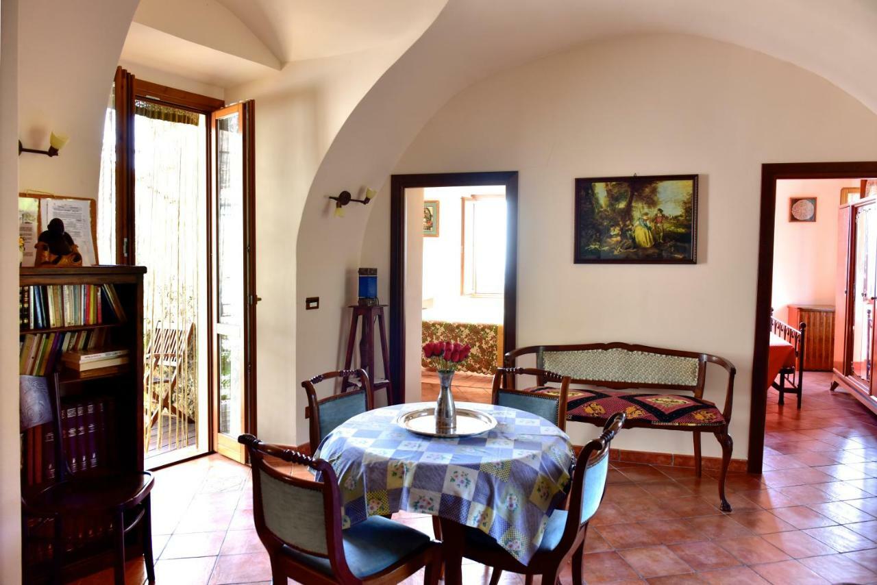 Locanda Dei Boi Vintimille Extérieur photo