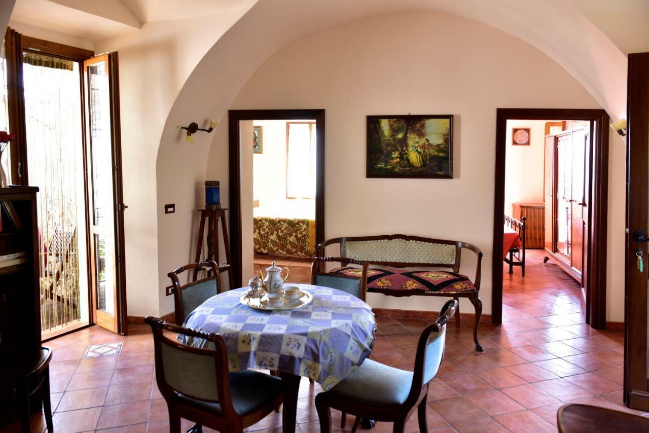 Locanda Dei Boi Vintimille Extérieur photo